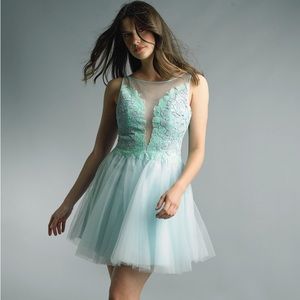 Basix black label blue/ green dress tule. Sz 0 formal prom dance costume